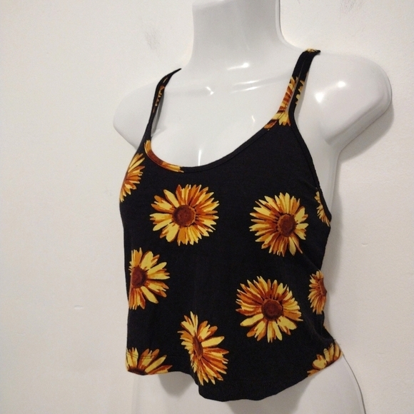 R2d - Sunflower Crop Top - Picture 5 of 11
